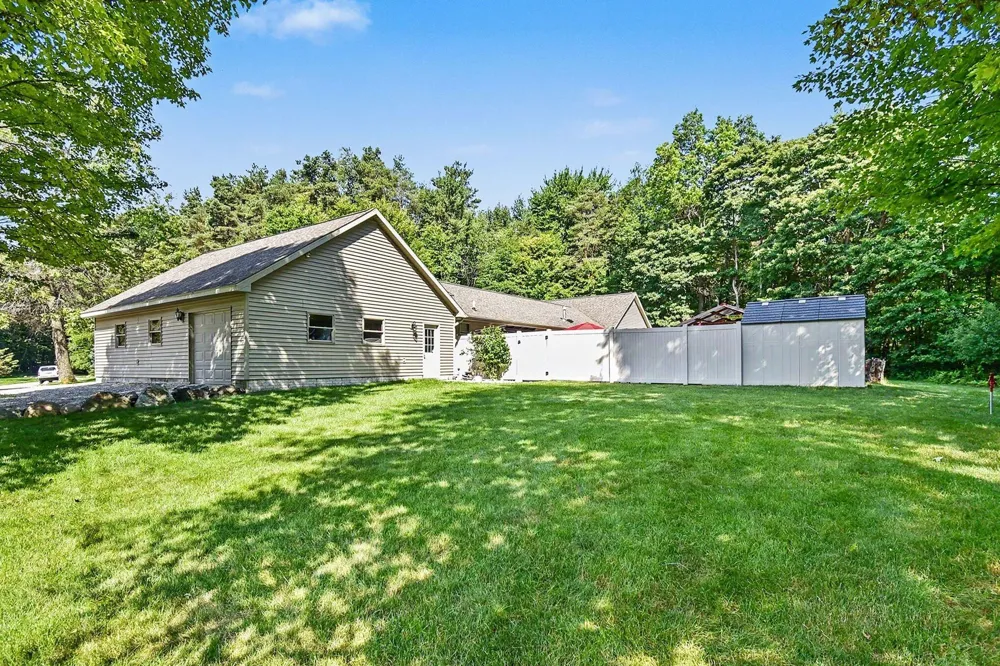 6333 Blackmar Road Bridgeport Charter Township, MI 48722