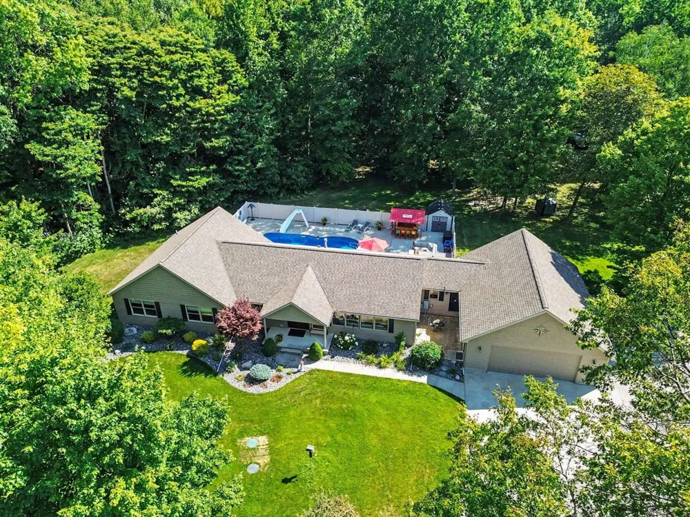 6333 Blackmar Road Bridgeport Charter Township, MI 48722