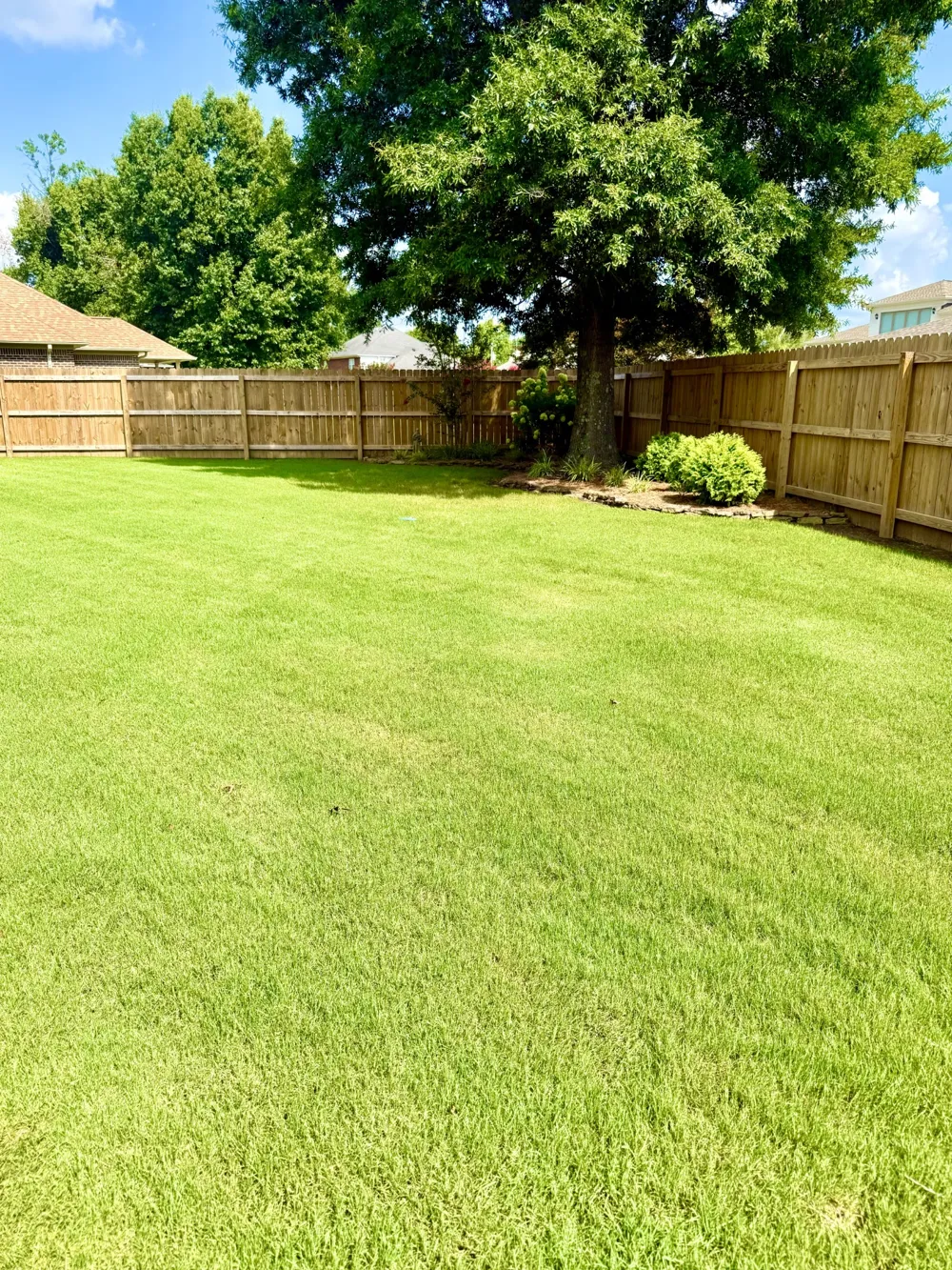 1852 Fairway Dr Dyersburg, TN 38024