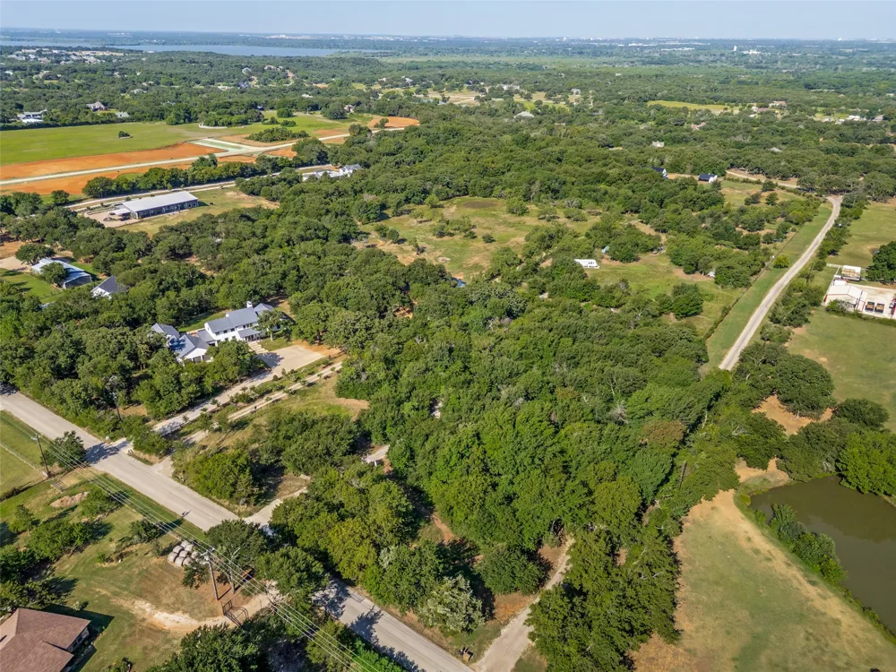3863 New Hope Road Aubrey, TX 76227