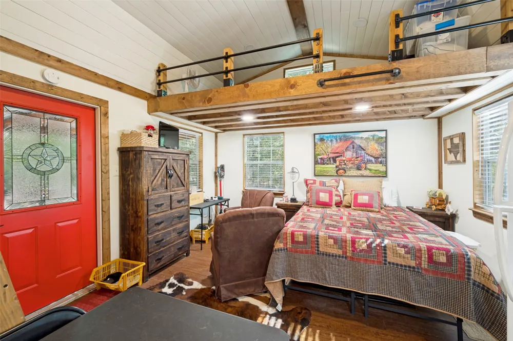 3863 New Hope Road Aubrey, TX 76227