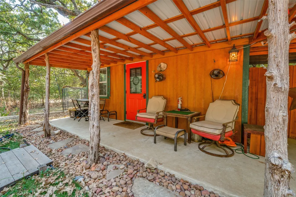 3863 New Hope Road Aubrey, TX 76227