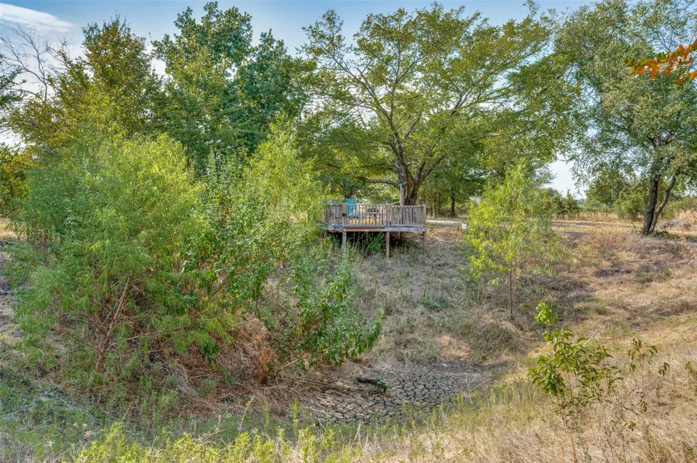 3863 New Hope Road Aubrey, TX 76227