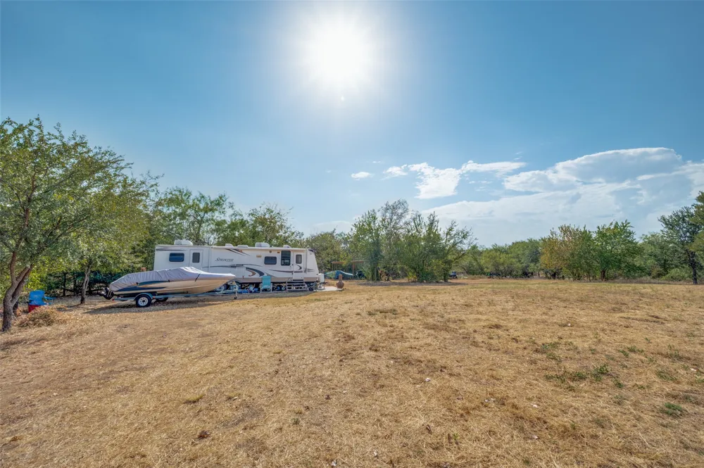 3863 New Hope Road Aubrey, TX 76227