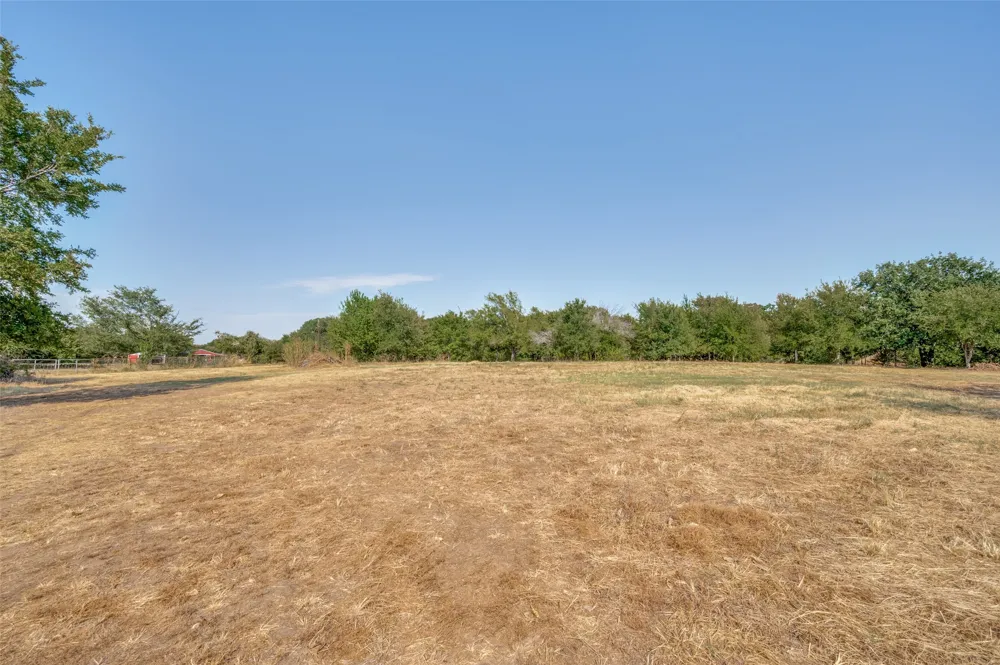 3863 New Hope Road Aubrey, TX 76227