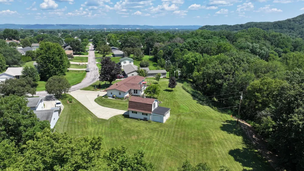 1503 Claudia Avenue La Crescent, MN 55947