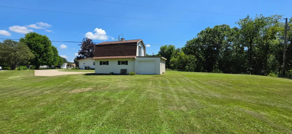 1503 Claudia Avenue La Crescent, MN 55947