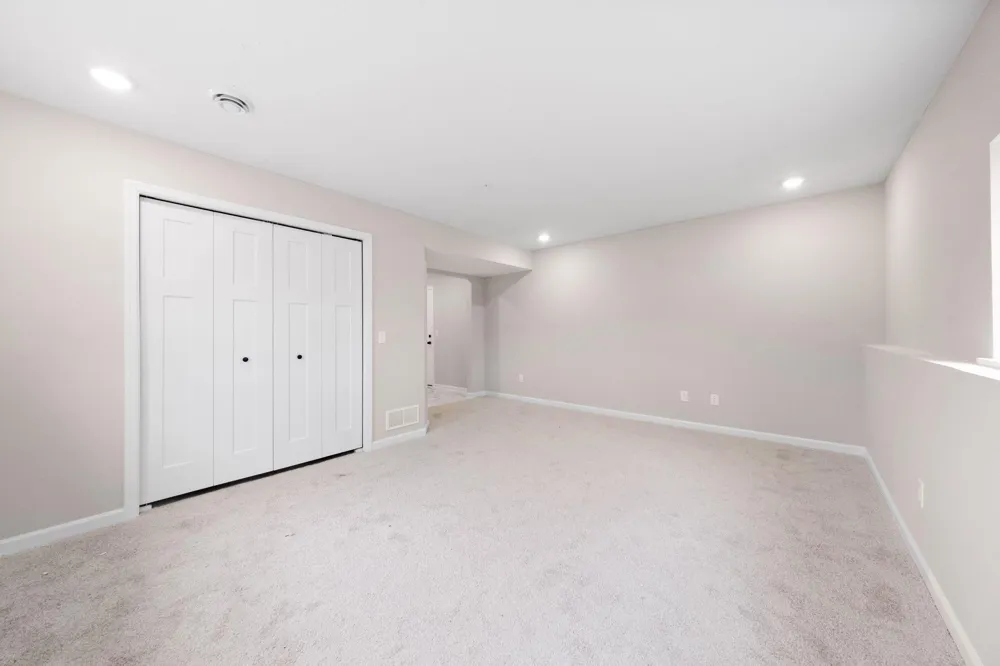 10370 Birchwood Circle Victoria, MN 55318