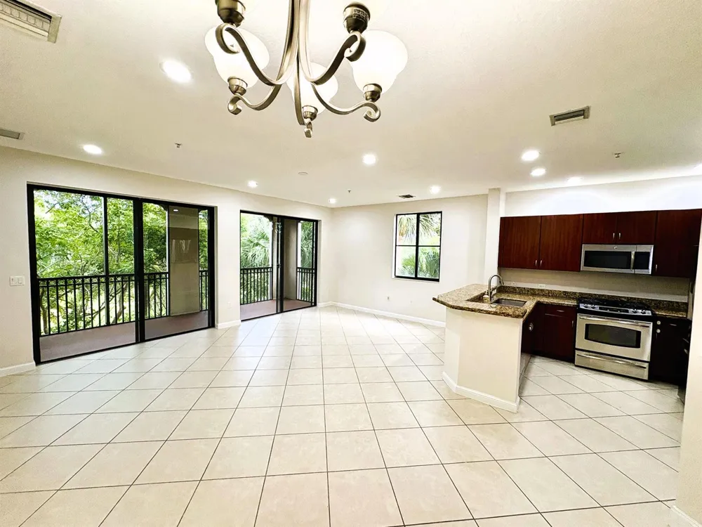 3020 NW 125th Avenue #315 Sunrise, FL 33323