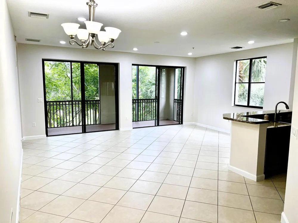 3020 NW 125th Avenue #315 Sunrise, FL 33323