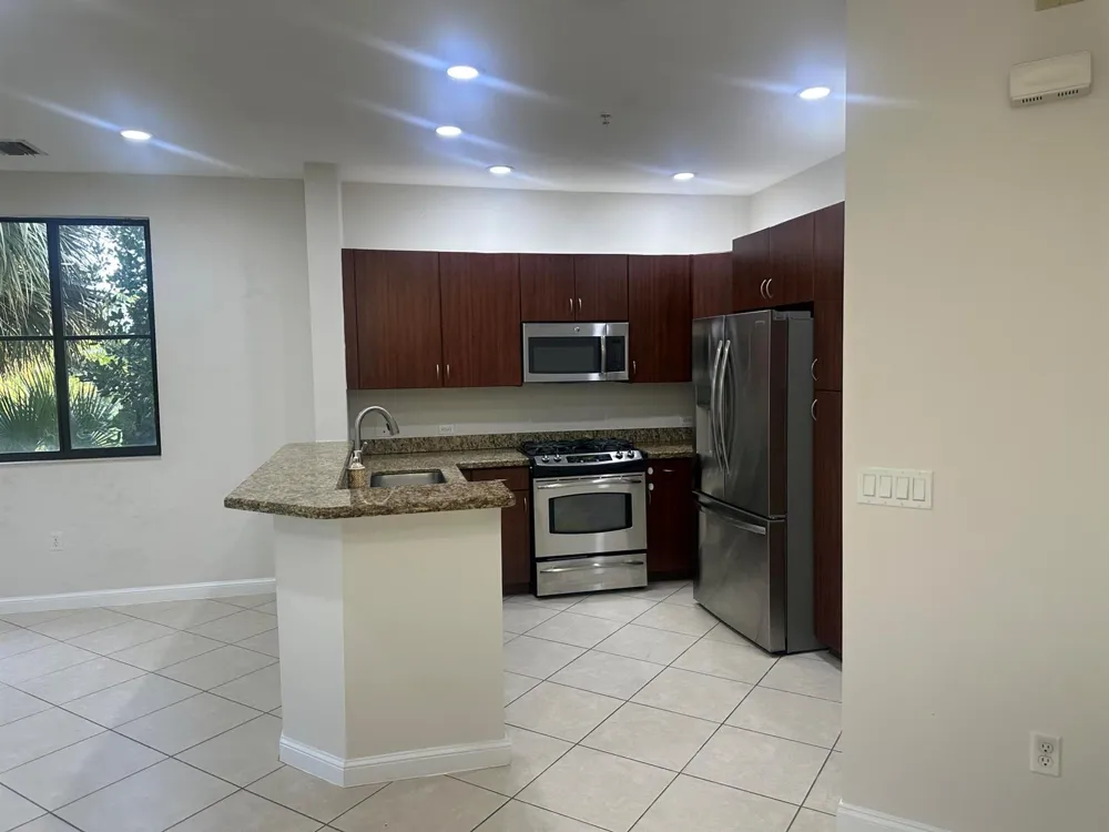 3020 NW 125th Avenue #315 Sunrise, FL 33323