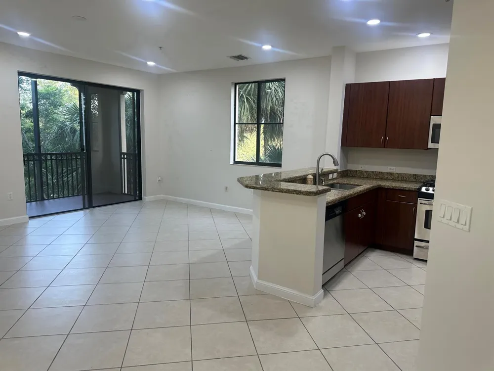 3020 NW 125th Avenue #315 Sunrise, FL 33323
