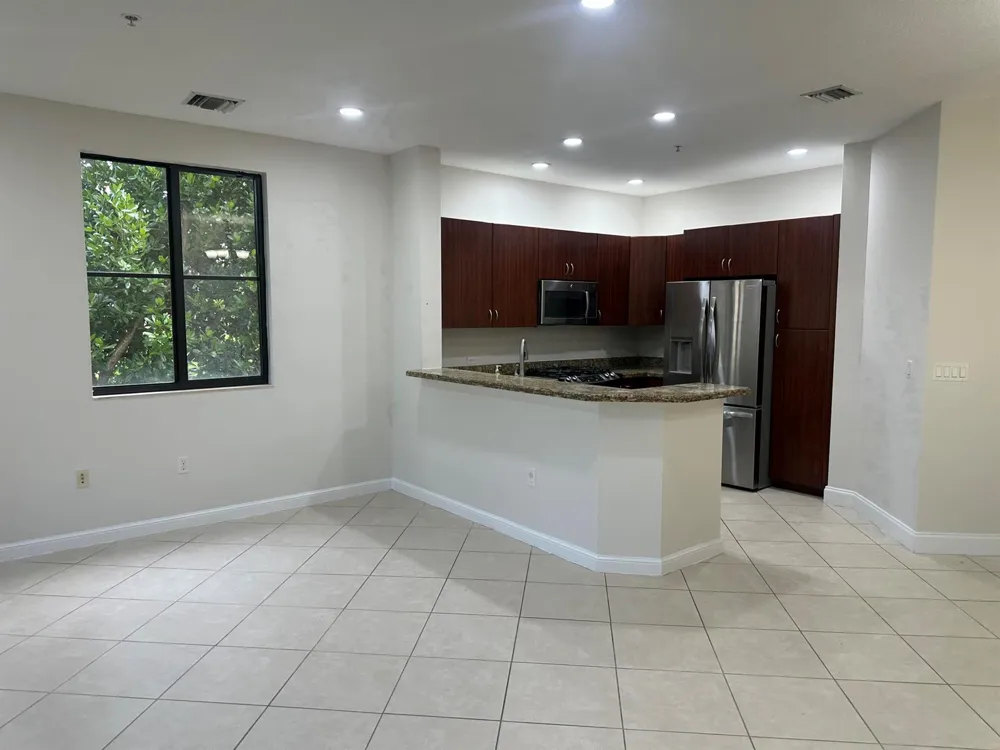 3020 NW 125th Avenue #315 Sunrise, FL 33323