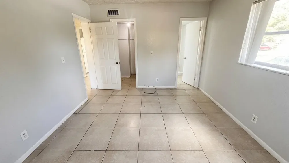 200 Croton Avenue #111 Lantana, FL 33462