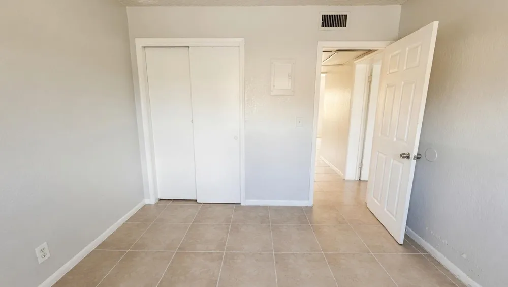200 Croton Avenue #111 Lantana, FL 33462