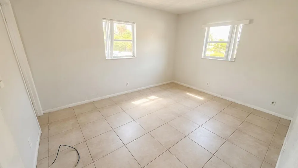 200 Croton Avenue #111 Lantana, FL 33462