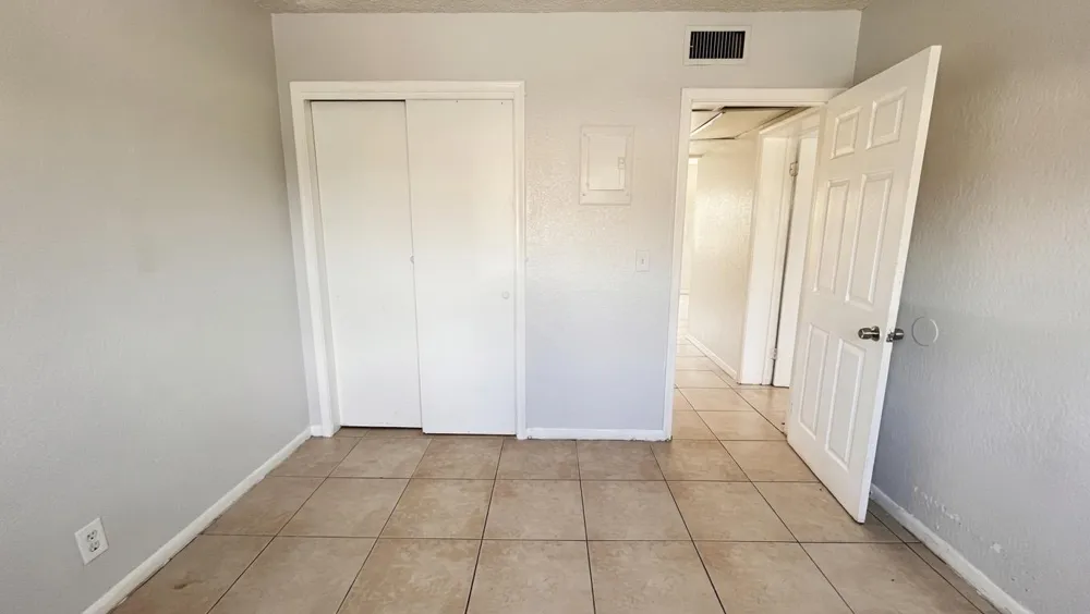 200 Croton Avenue #111 Lantana, FL 33462