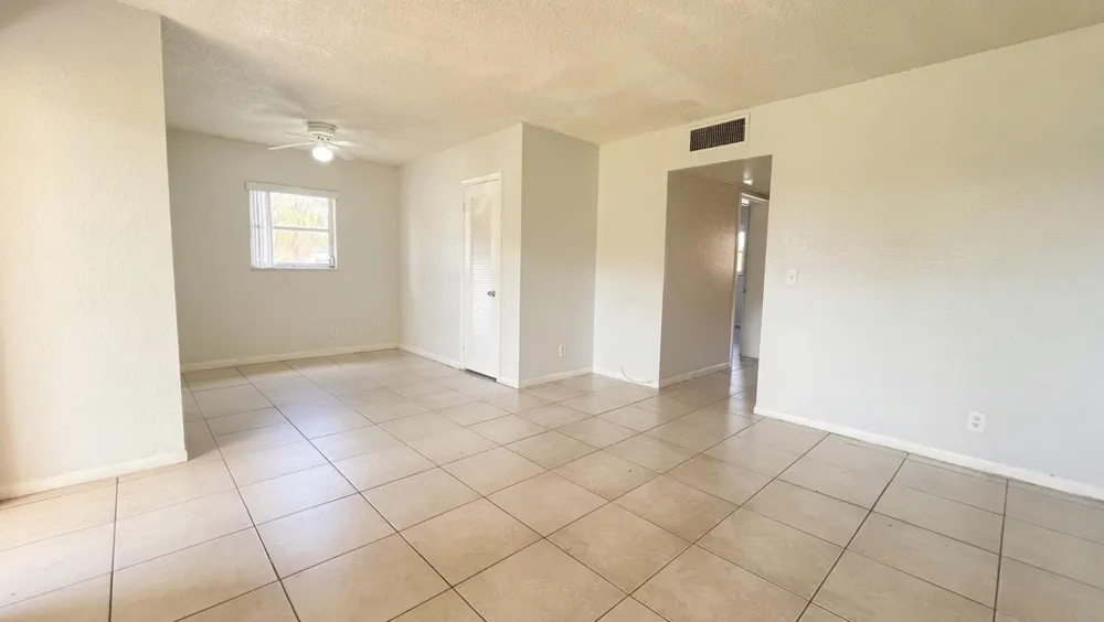 200 Croton Avenue #111 Lantana, FL 33462