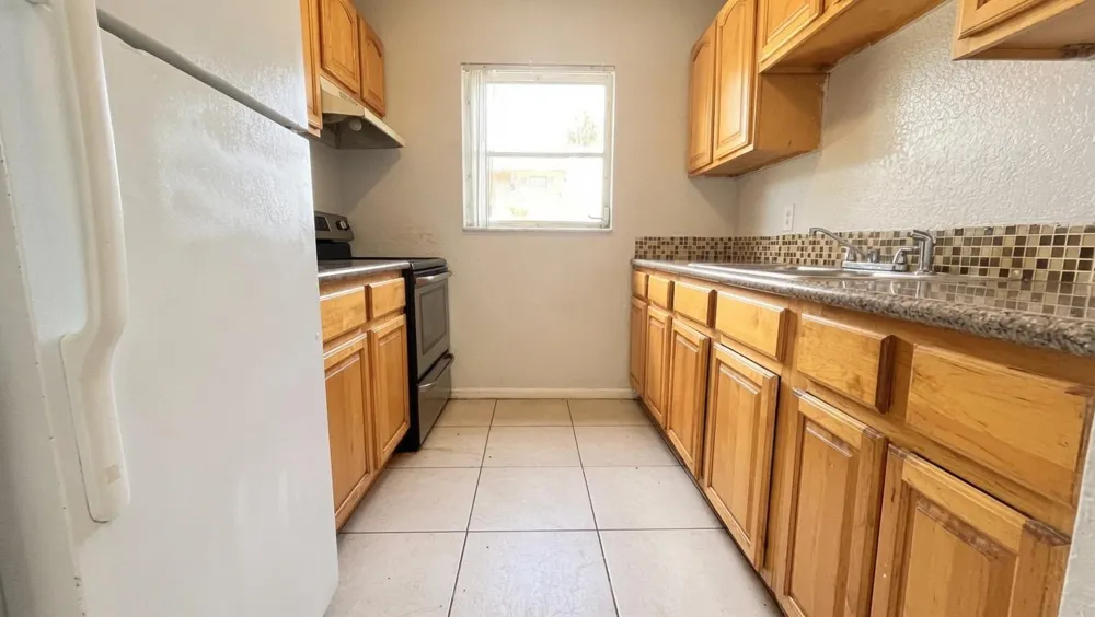 200 Croton Avenue #111 Lantana, FL 33462