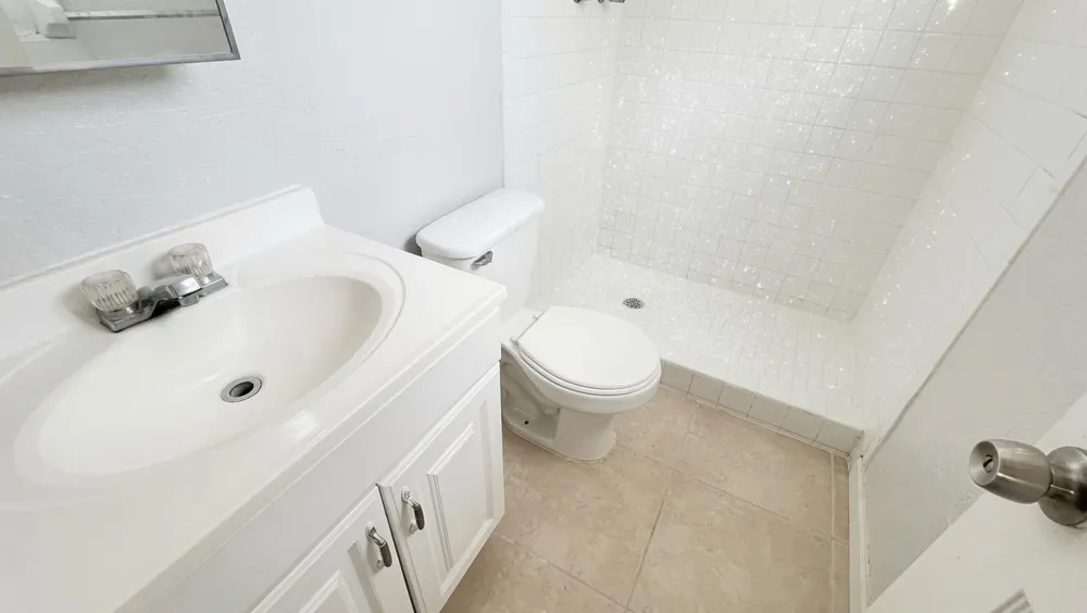 200 Croton Avenue #111 Lantana, FL 33462