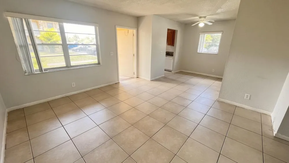 200 Croton Avenue #111 Lantana, FL 33462