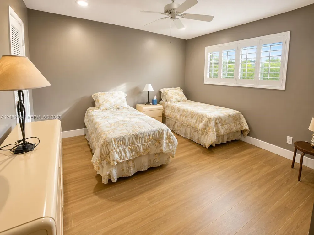 437 Prestwick Ln Palm Beach Gardens, FL 33418