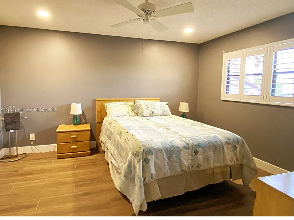 437 Prestwick Ln Palm Beach Gardens, FL 33418