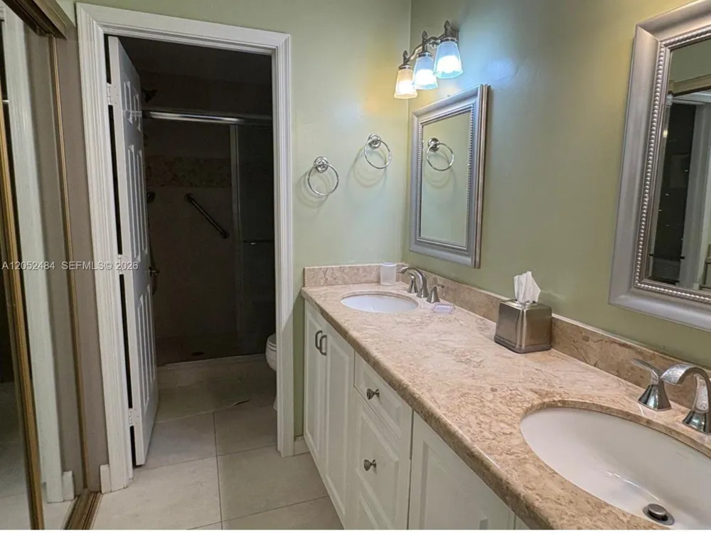 437 Prestwick Ln Palm Beach Gardens, FL 33418