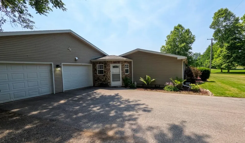7997 Folks Road Hanover Township, MI 49241