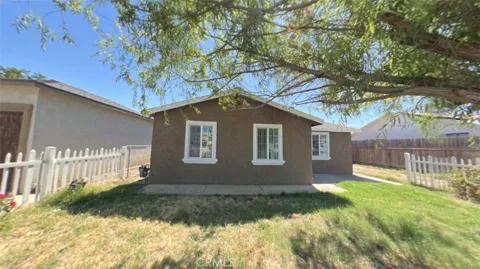2868 Beachwood