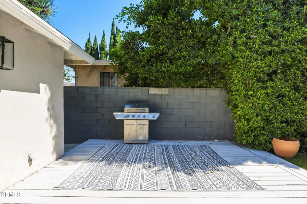605 Ventura Street Altadena, CA 91001