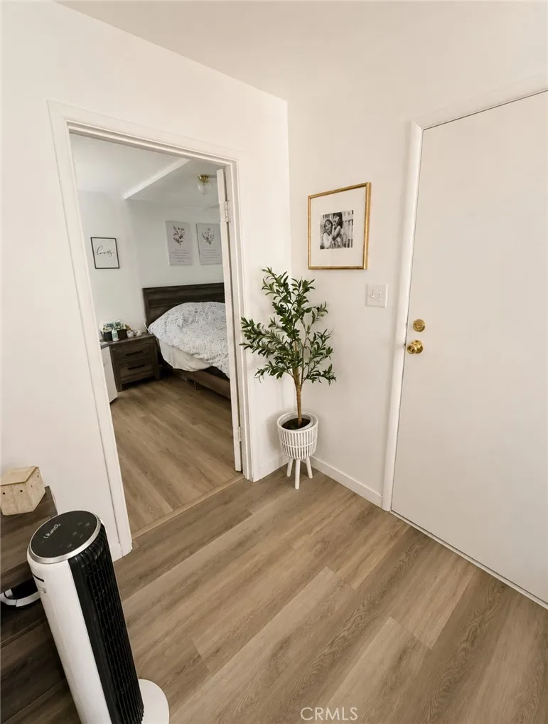 5952 Priory Bell Gardens, CA 90201