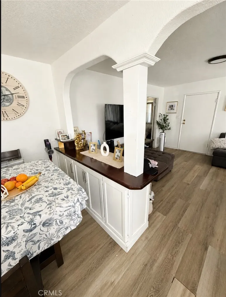 5952 Priory Bell Gardens, CA 90201