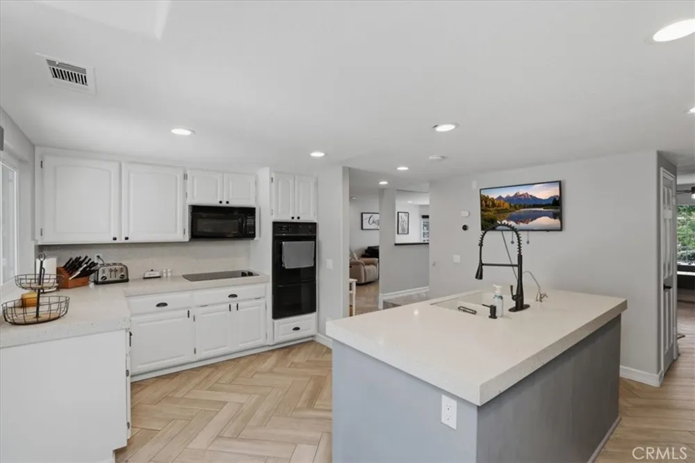23447 Continental Canyon Lake, CA 92587