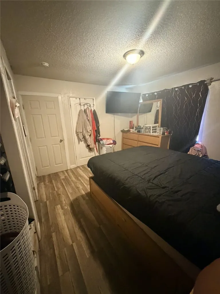 18265 Larkspur Adelanto, CA 92301