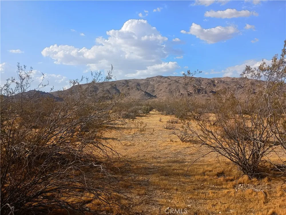 12963 Sunset Drive Lucerne Valley, CA 92356
