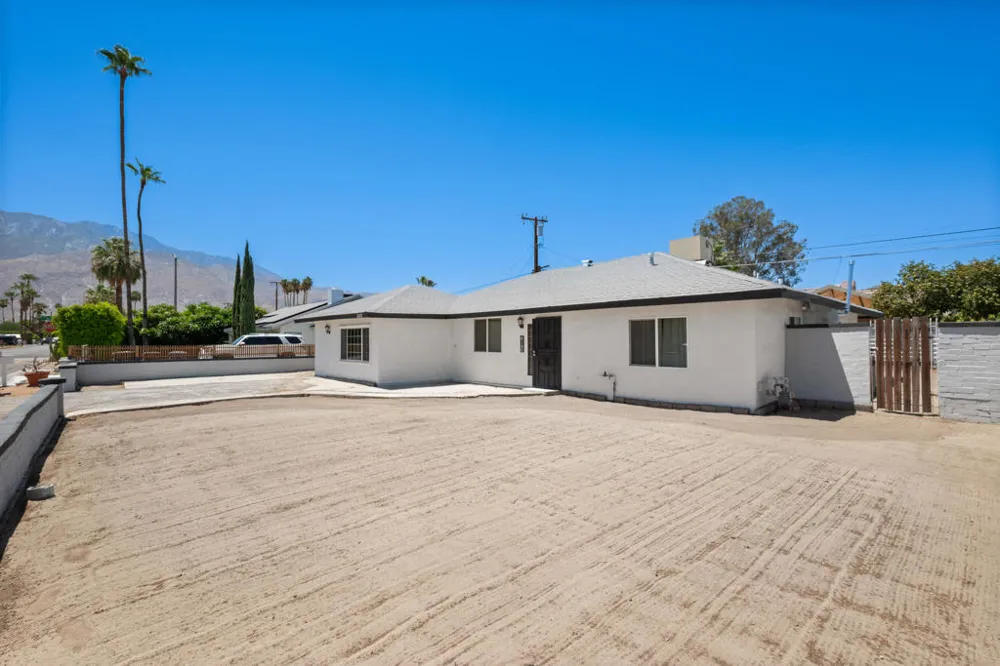 4140 E Calle San Antonio Palm Springs, CA 92264