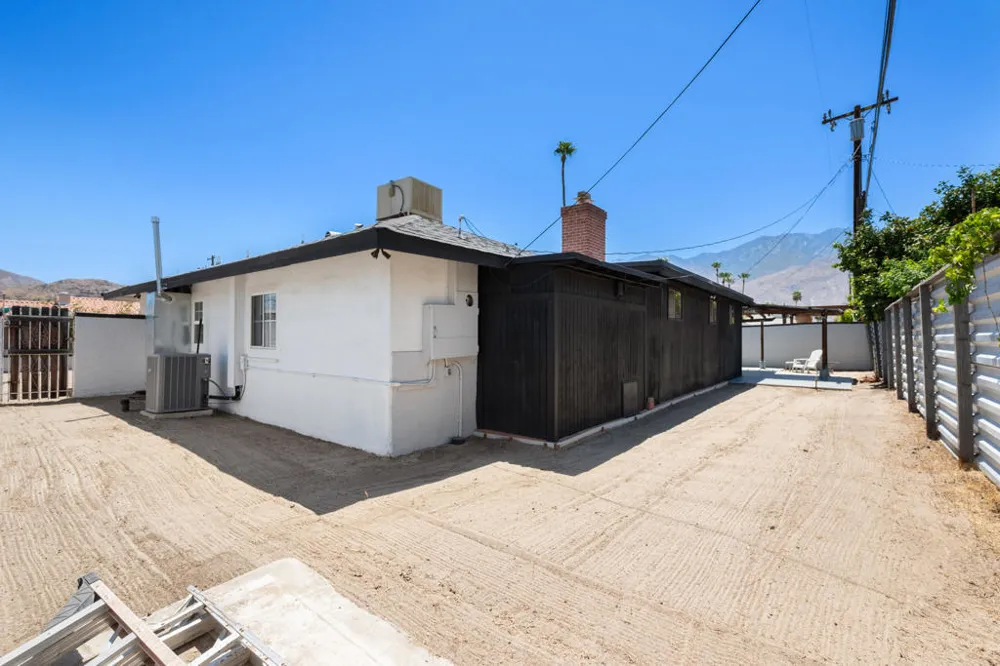 4140 E Calle San Antonio Palm Springs, CA 92264