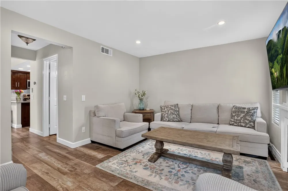 6211 Plymouth Court #114 Yorba Linda, CA 92887