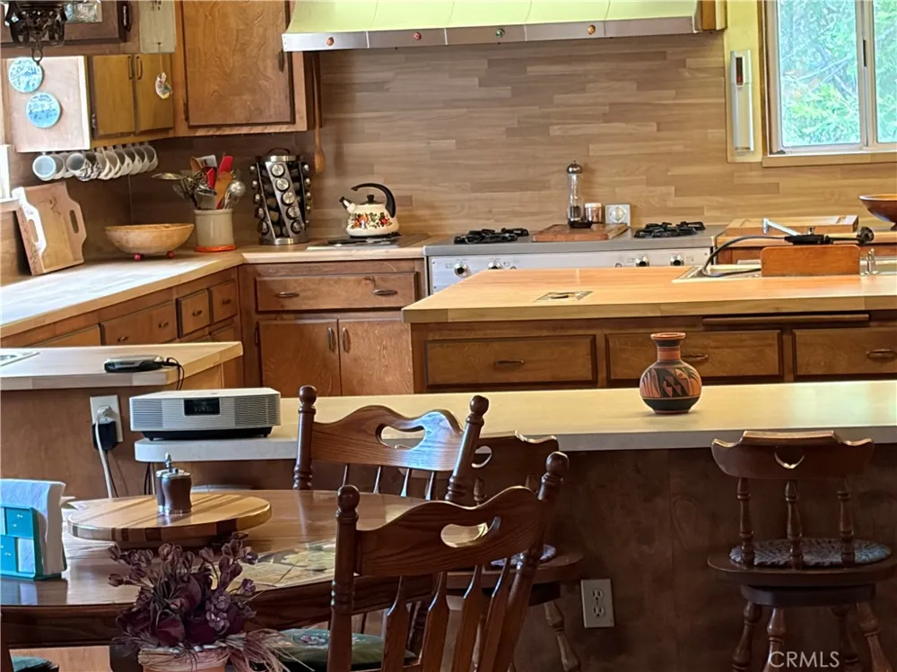 5974 Pine Angelus Oaks, CA 92305