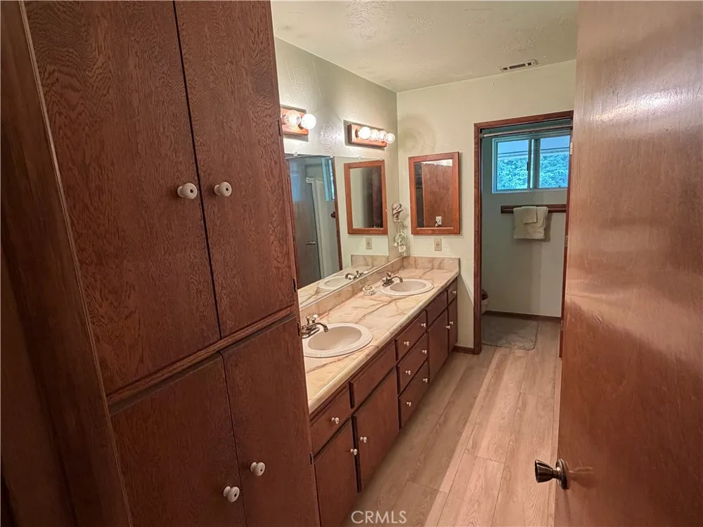 5974 Pine Angelus Oaks, CA 92305
