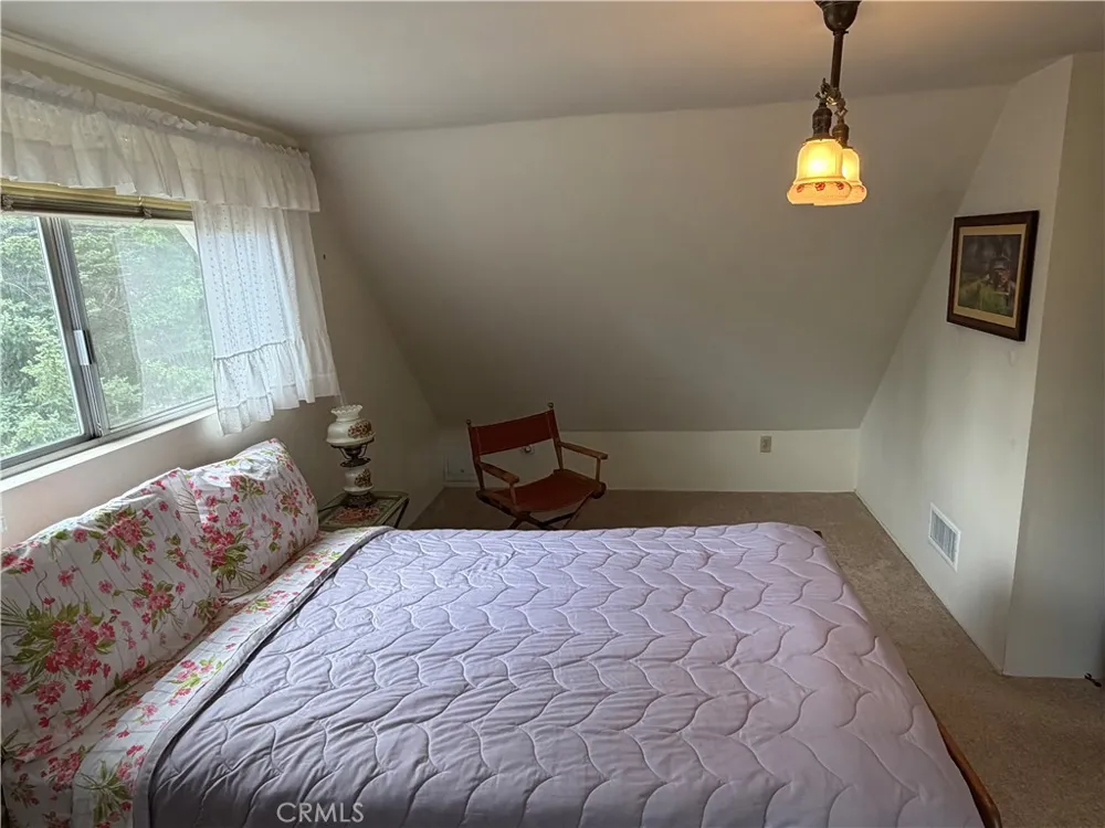 5974 Pine Angelus Oaks, CA 92305