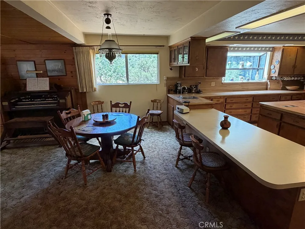5974 Pine Angelus Oaks, CA 92305