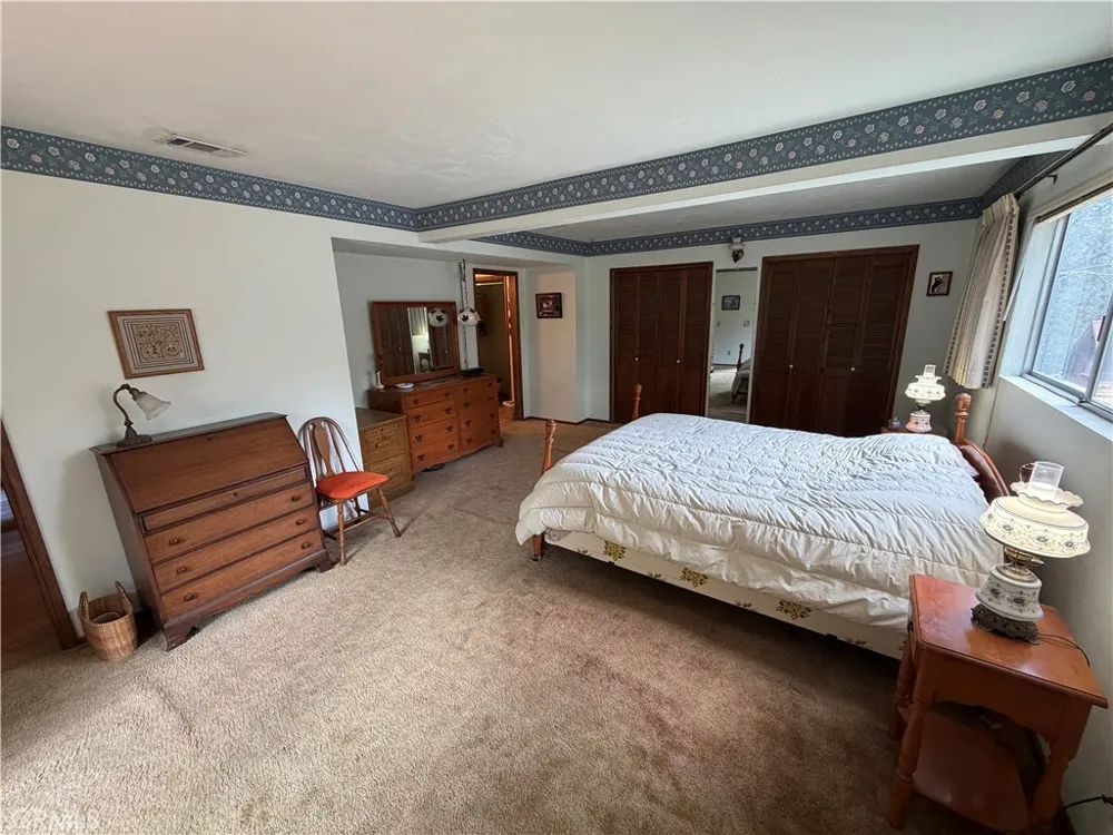 5974 Pine Angelus Oaks, CA 92305