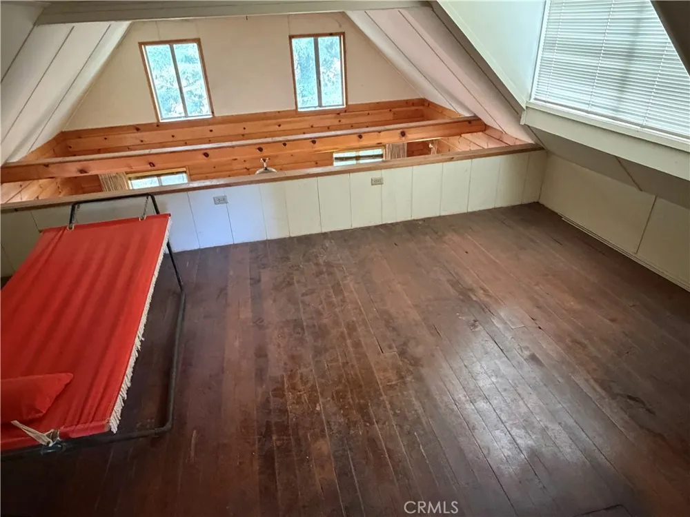 5974 Pine Angelus Oaks, CA 92305