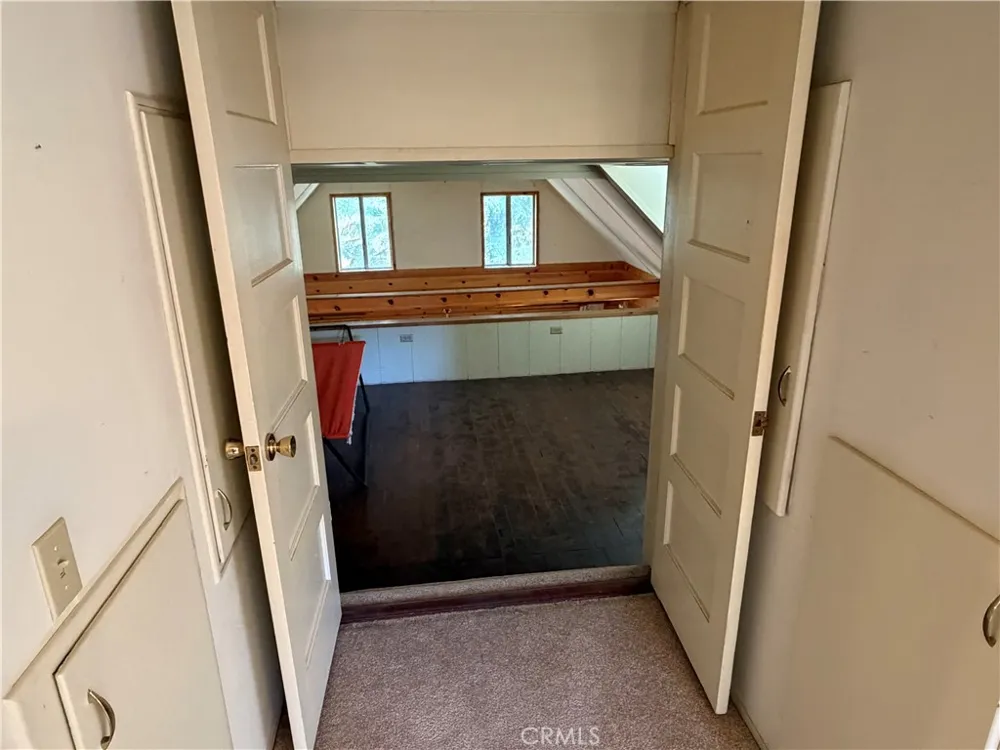 5974 Pine Angelus Oaks, CA 92305