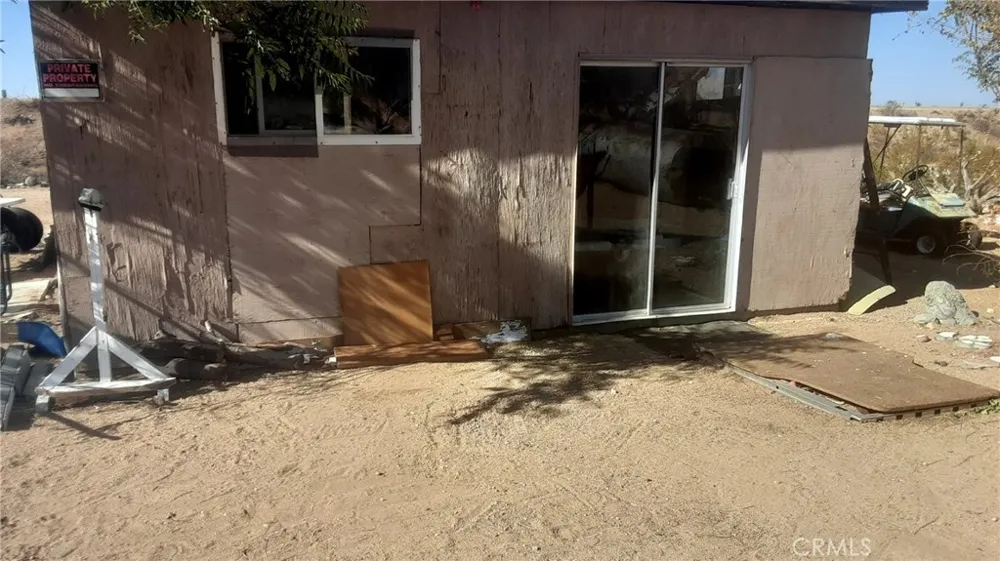 18501 Fort Tejon Road Llano, CA 93544