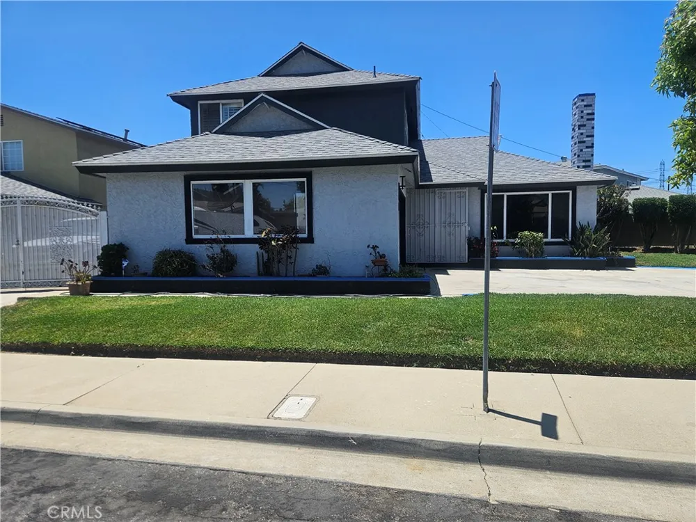 412 E Cassidy Carson, CA 90746