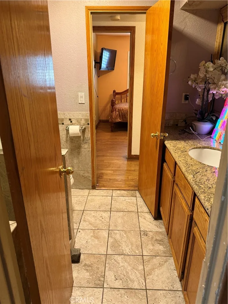 412 E Cassidy Carson, CA 90746