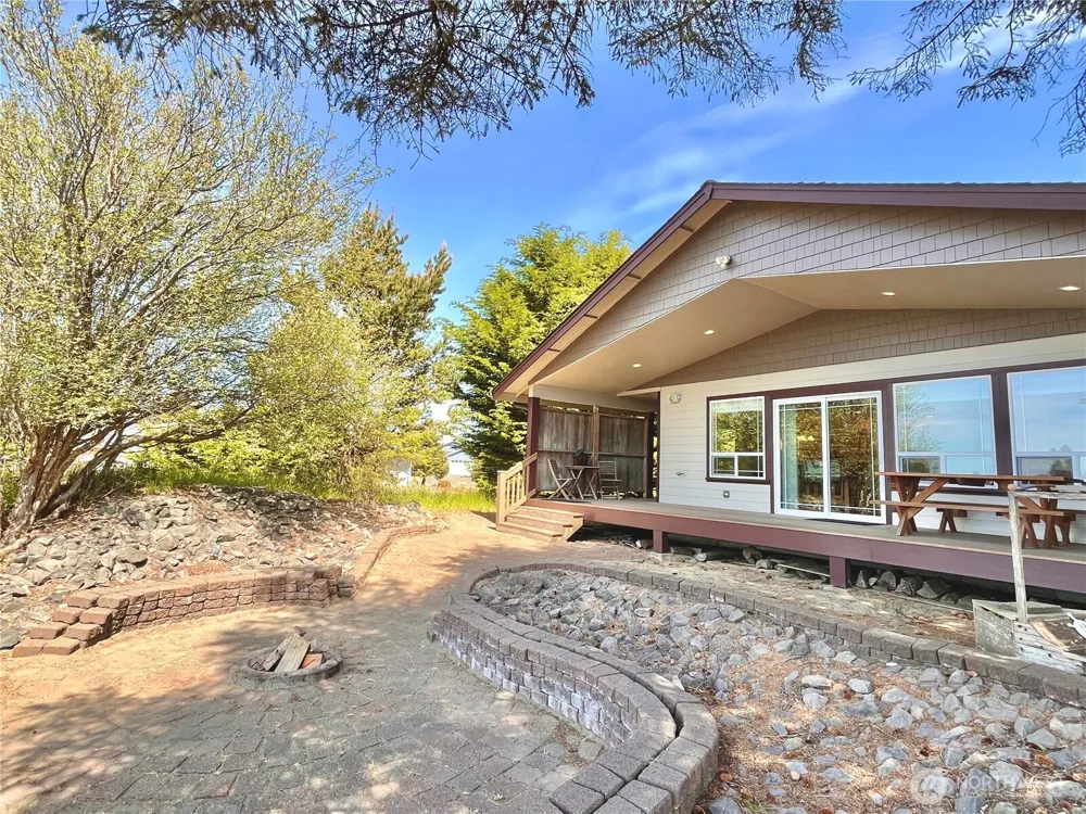 137 Razor Clam Drive SW Ocean Shores, WA 98569